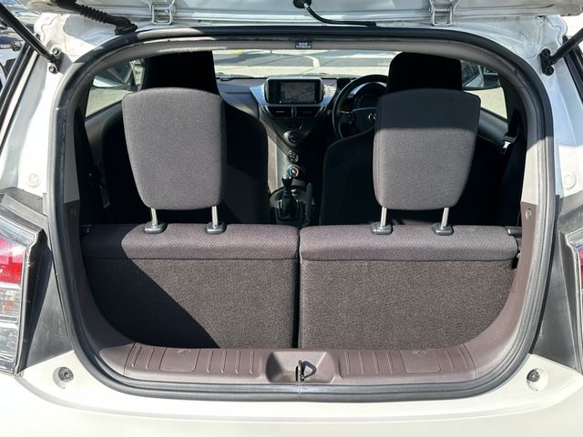 TOYOTA IQ 2010 Image 31