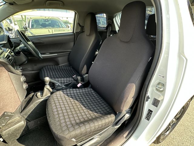 TOYOTA IQ 2010 Image 31