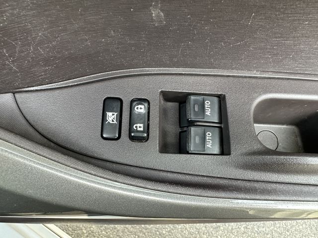 TOYOTA IQ 2010 Image 31