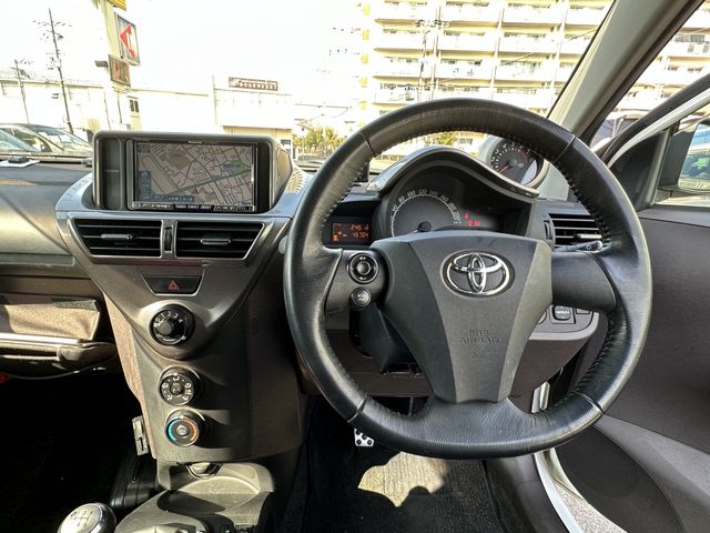TOYOTA IQ 2010 Image 31