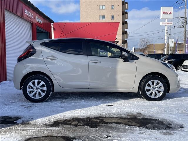 TOYOTA AQUA 2021 Image 31