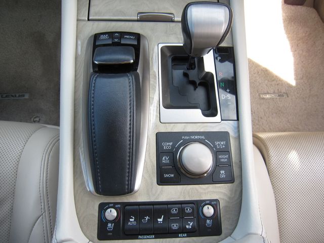 TOYOTA LEXUS LS600HL 2013 Image 31