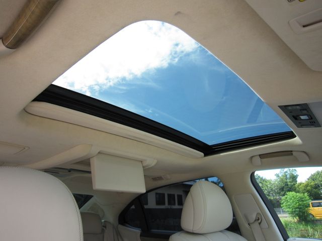 TOYOTA LEXUS LS600HL 2013 Image 31