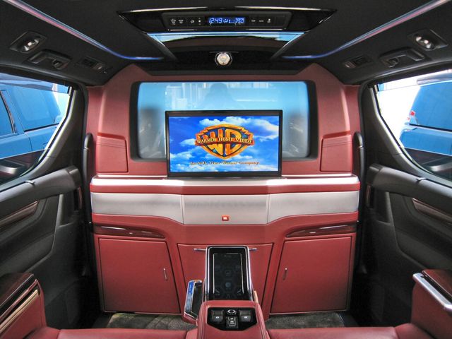 TOYOTA ALPHARD HYBRID 4WD 2017 Image 31