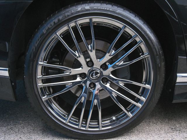 TOYOTA LEXUS LS500H 4WD 2017 Image 31