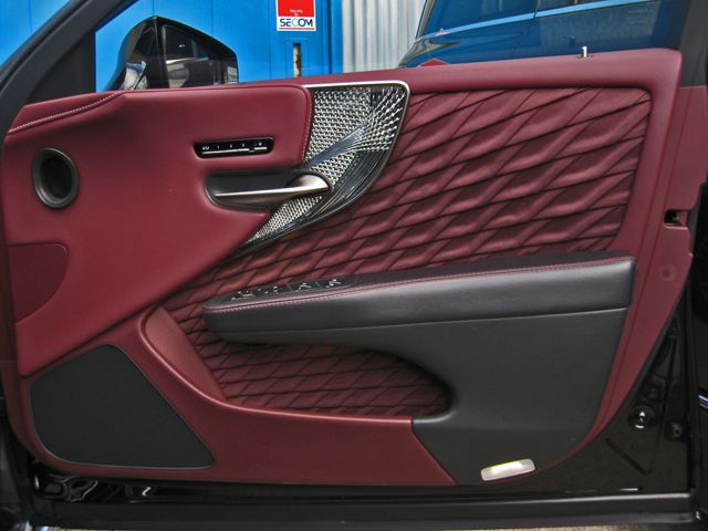 TOYOTA LEXUS LS500H 4WD 2017 Image 31