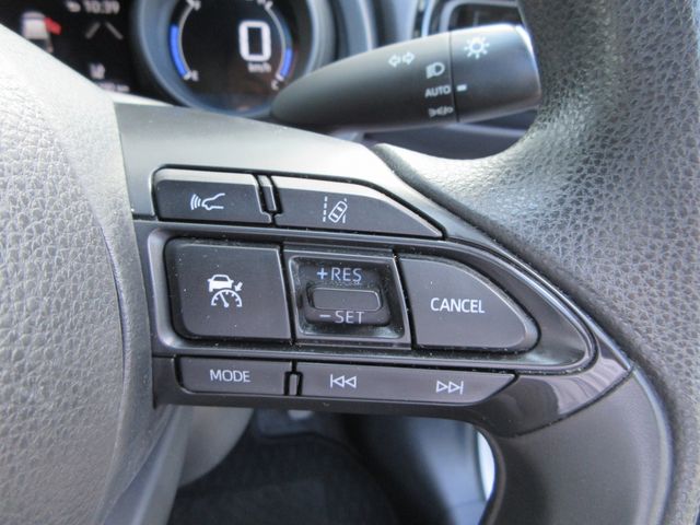 TOYOTA YARIS HYBRID 2020 Image 31