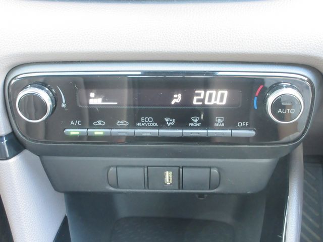 TOYOTA YARIS HYBRID 2020 Image 31