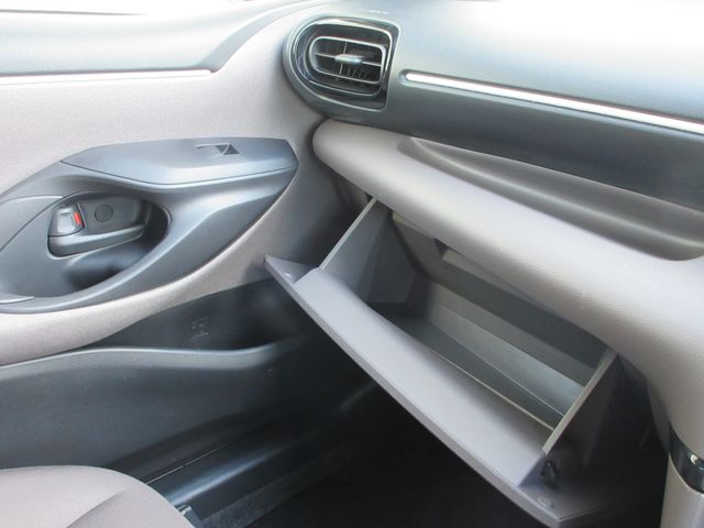 TOYOTA YARIS HYBRID 2020 Image 31