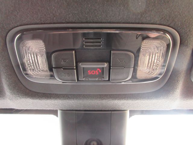 TOYOTA YARIS HYBRID 2020 Image 31