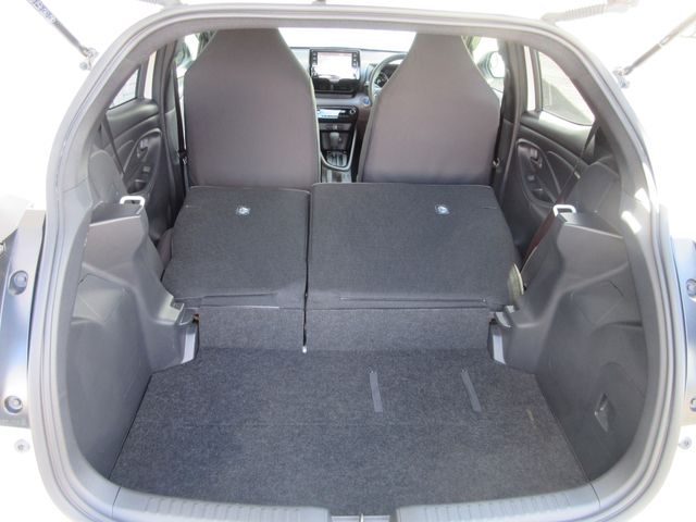 TOYOTA YARIS HYBRID 2020 Image 31