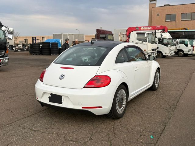 VOLKSWAGEN THE BEETL 2015 Image 31