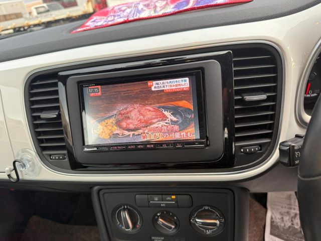 VOLKSWAGEN THE BEETL 2015 Image 31