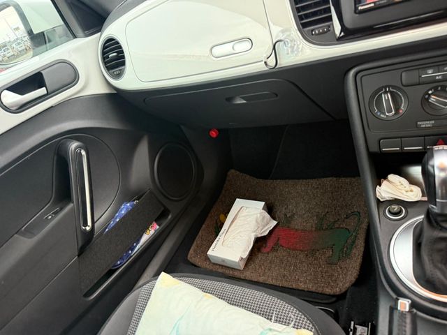 VOLKSWAGEN THE BEETL 2015 Image 31
