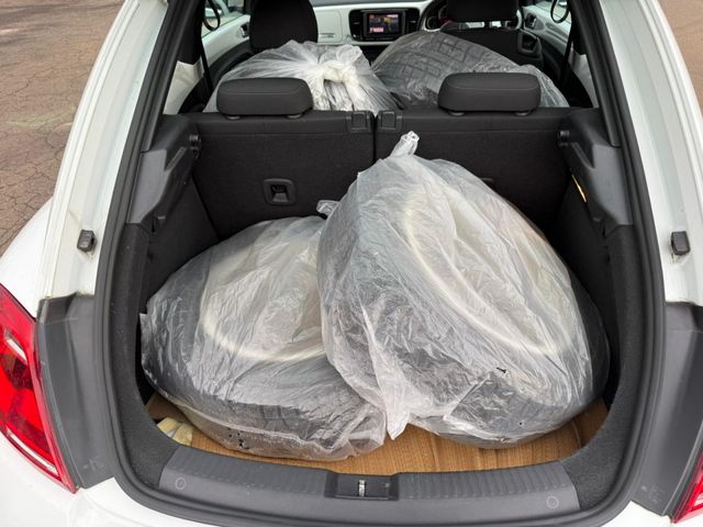 VOLKSWAGEN THE BEETL 2015 Image 31