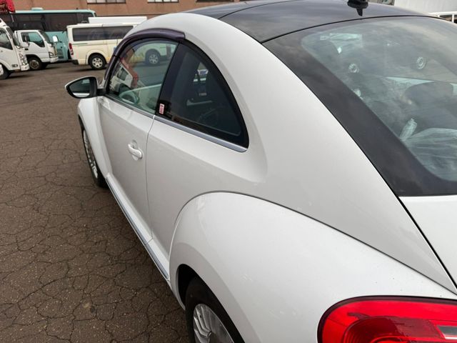 VOLKSWAGEN THE BEETL 2015 Image 31