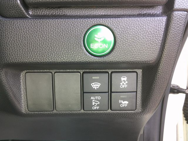 HONDA FIT HYBRID 2015 Image 31