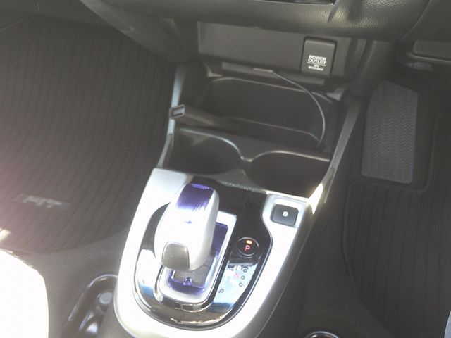 HONDA FIT HYBRID 2015 Image 31