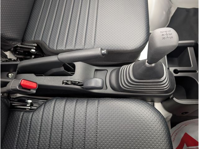 DAIHATSU HIJET TRUCK 4WD 2025 Image 31