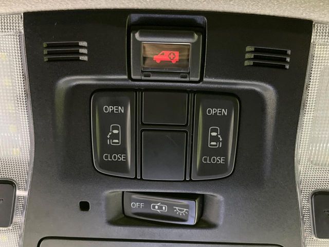 TOYOTA VELLFIRE 2018 Image 31