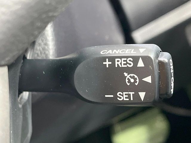 TOYOTA VOXY HYBRID 2018 Image 31