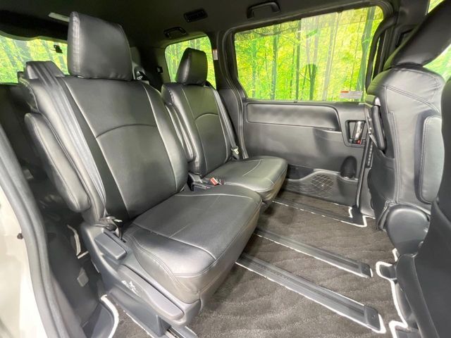 TOYOTA VOXY HYBRID 2018 Image 31