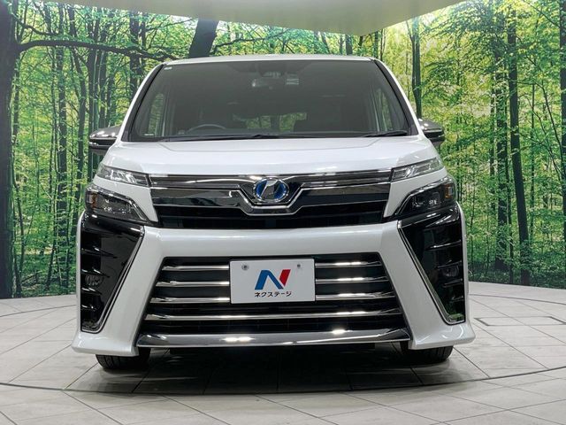 TOYOTA VOXY HYBRID 2018 Image 31