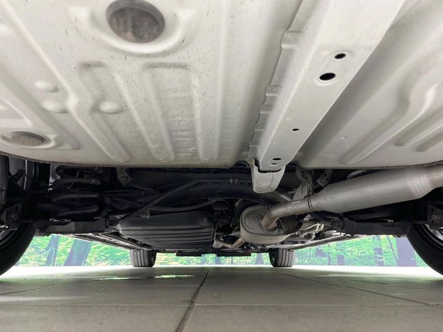 TOYOTA VOXY HYBRID 2018 Image 31