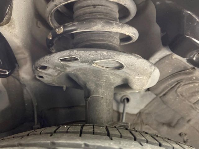 TOYOTA VOXY HYBRID 2018 Image 31