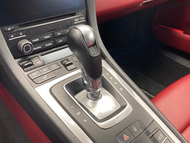 PORSCHE 911 2016 Image 31