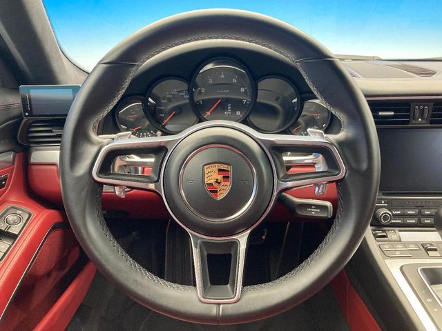 PORSCHE 911 2016 Image 31