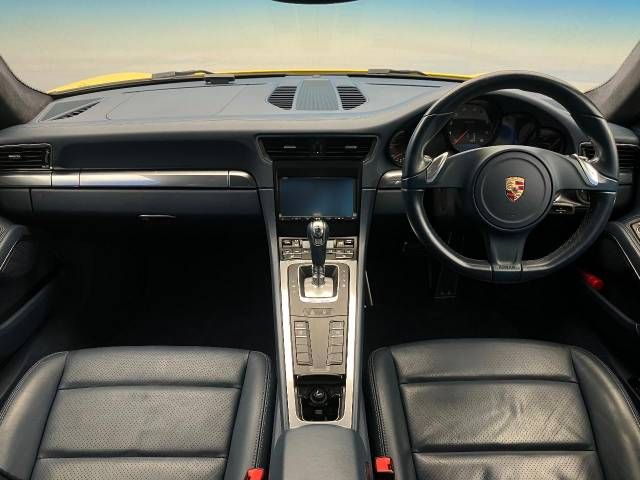 PORSCHE 911 2014 Image 31