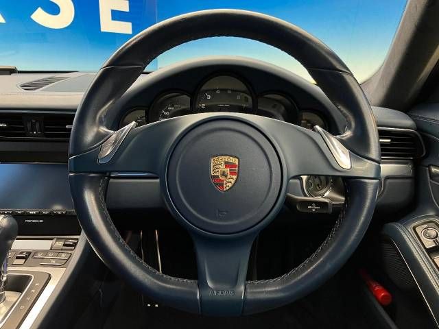 PORSCHE 911 2014 Image 31