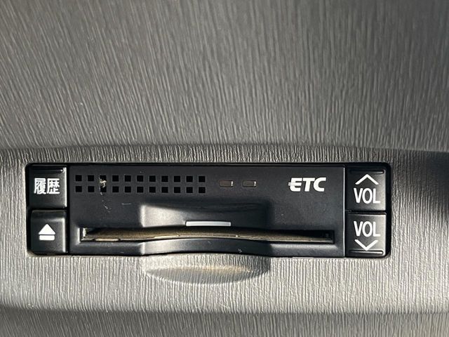 TOYOTA PRIUS 2011 Image 31