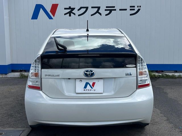 TOYOTA PRIUS 2011 Image 31