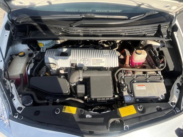 TOYOTA PRIUS 2011 Image 31