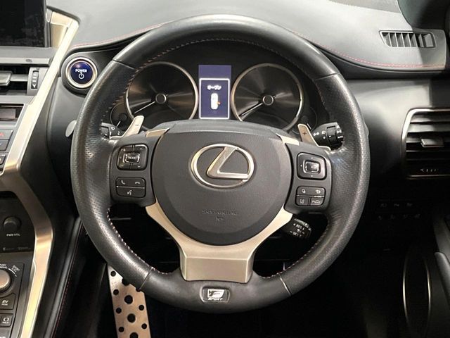 TOYOTA LEXUS NX300H 2015 Image 31