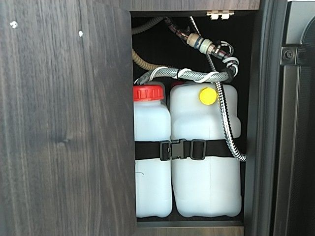 NISSAN CARAVAN VAN 4WD 2025 Image 31