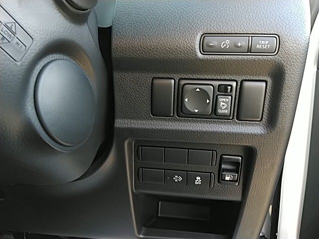 NISSAN CARAVAN VAN 4WD 2025 Image 31