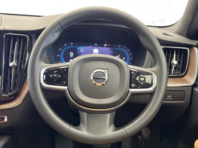 VOLVO XC60 2022 Image 31