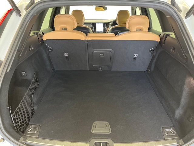 VOLVO XC60 2022 Image 31