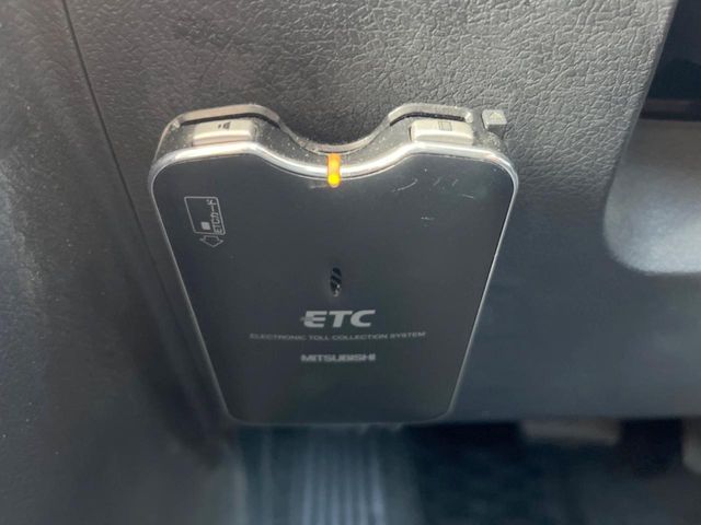 TOYOTA VOXY 2011 Image 31