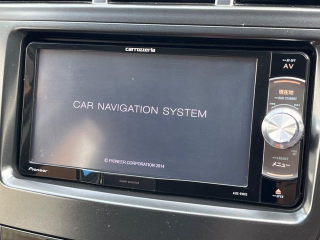 TOYOTA PRIUS ALPHA 2012 Image 31