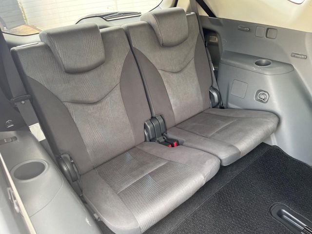 TOYOTA PRIUS ALPHA 2012 Image 31