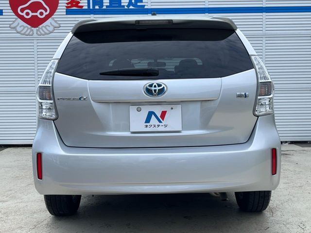 TOYOTA PRIUS ALPHA 2012 Image 31