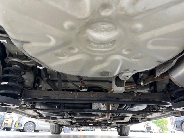 TOYOTA PRIUS ALPHA 2012 Image 31