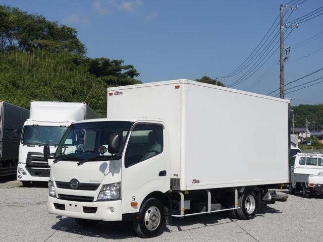 HINO DUTRO 2015 Image 31
