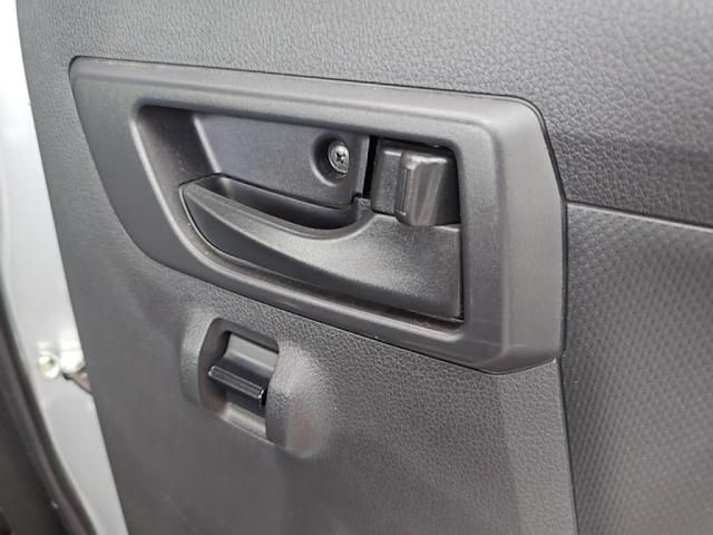 DAIHATSU MIRA E:S 2018 Image 31