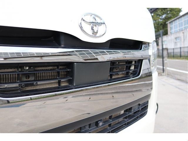 TOYOTA HIACE VAN 2WD 2020 Image 31