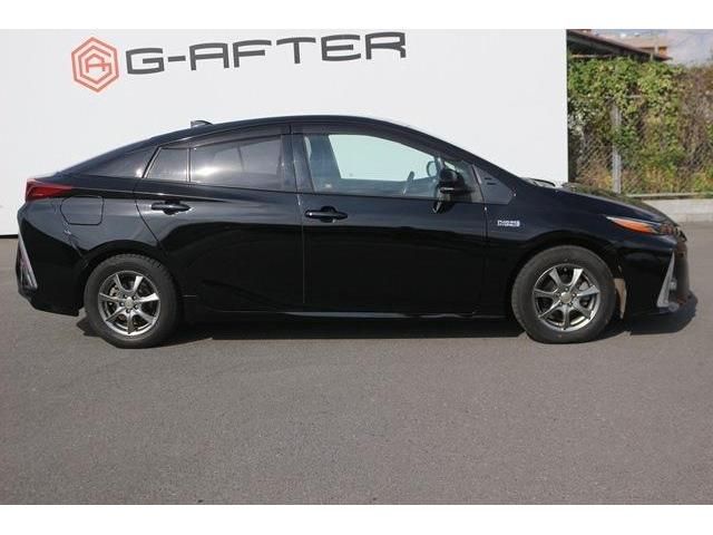 TOYOTA PRIUS PHV 2017 Image 31